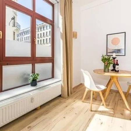 Zentral Clara-zetkin-park Kueche Netflix Apartamento *